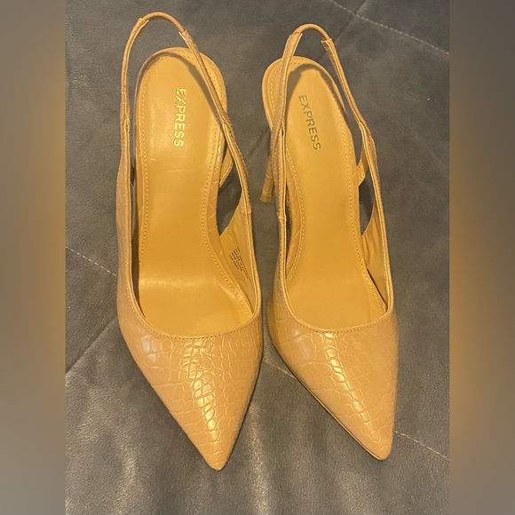 Express Croc Pattern Sling Back Heels - Picture 1 of 8